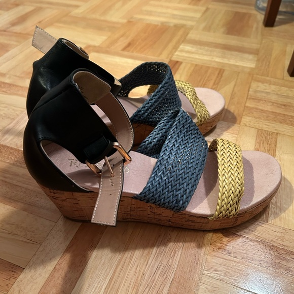 Women’s Aqua and yellow braided with black ankle strap enclosed cork 2 1/2 heel - Picture 3 of 12